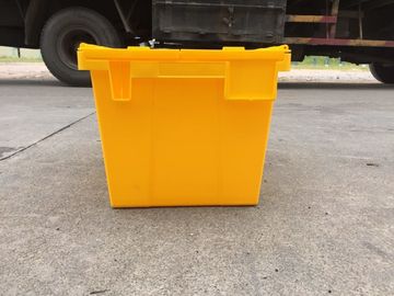 Taşıma için Yığılmış Sarı Plastik Saklama Kutuları Ekli Kapaklar